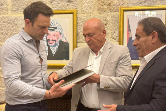 Ο πρόεδρος του ΣΥΡΙΖΑ με τον Παλαιστίνιο υπουργό Τουρισμού και Αρχαιοτήτων